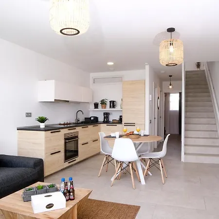 Gold - Duplex - Near The With Air-con By Lanzarote