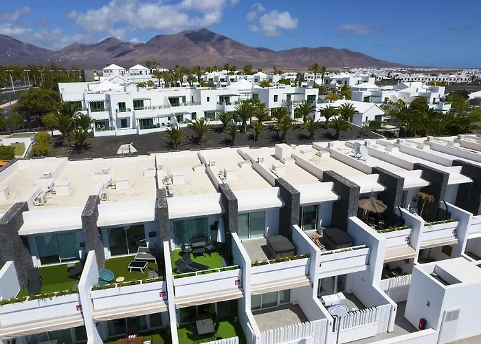 Gold - Duplex - Near The With Air-con By Lanzarote